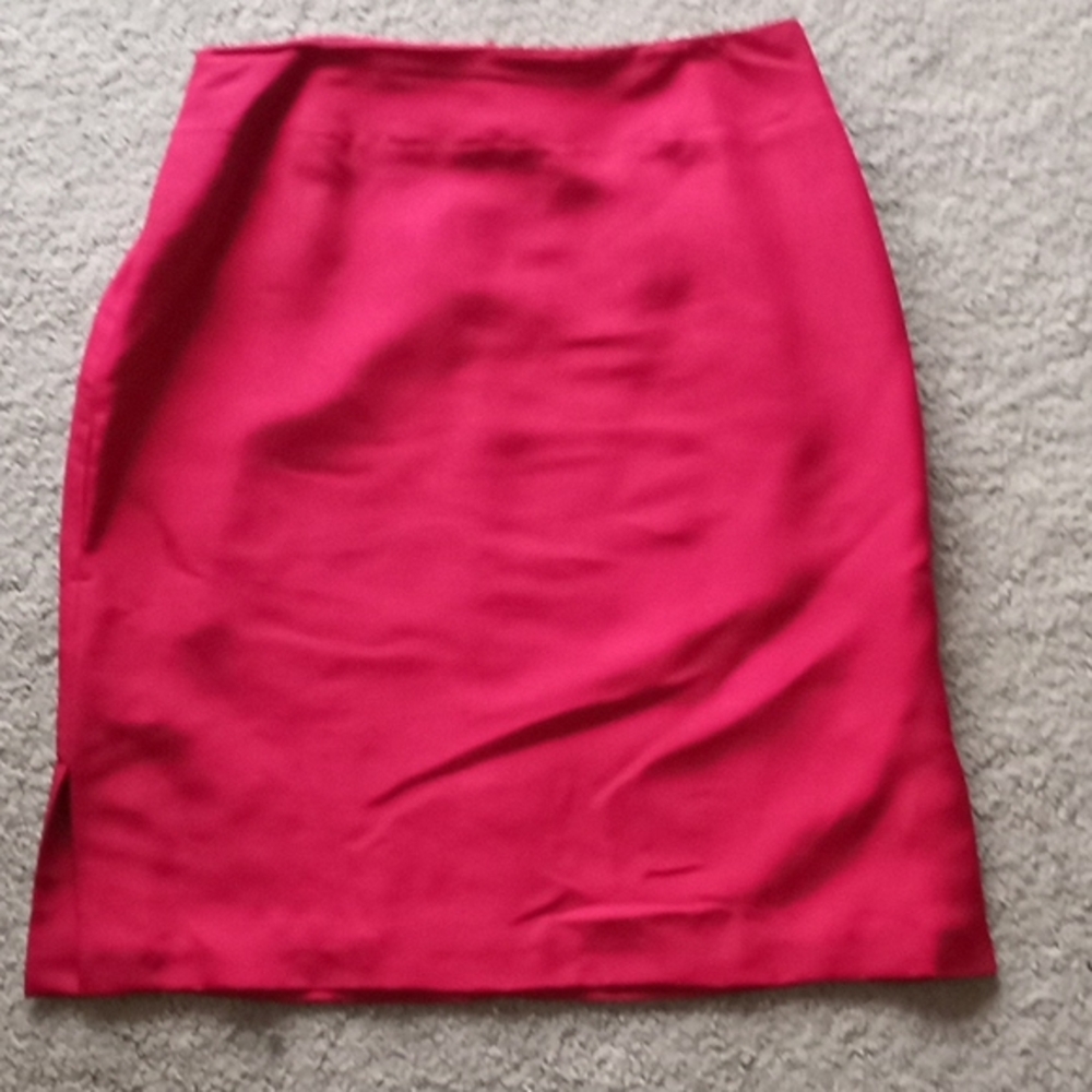 Studio 9 red silk skirt, fully lined size 8